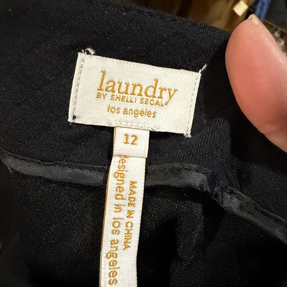 Laundry by Shelli Segal pencil skirt with quilting and piping detail size 12 EUC - Picture 2 of 3